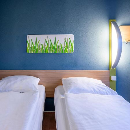 ibis budget Duesseldorf Hilden Buitenkant foto
