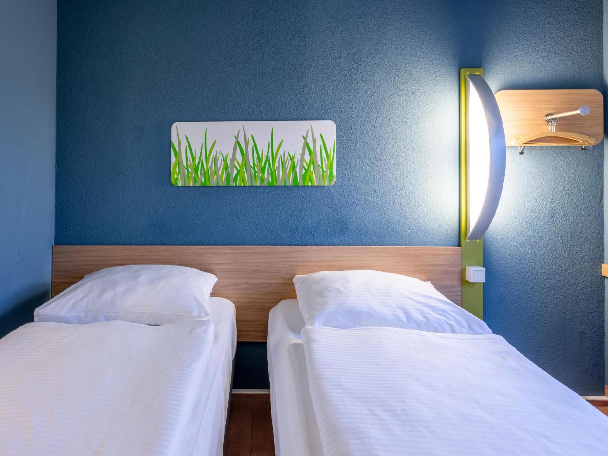 ibis budget Duesseldorf Hilden Buitenkant foto