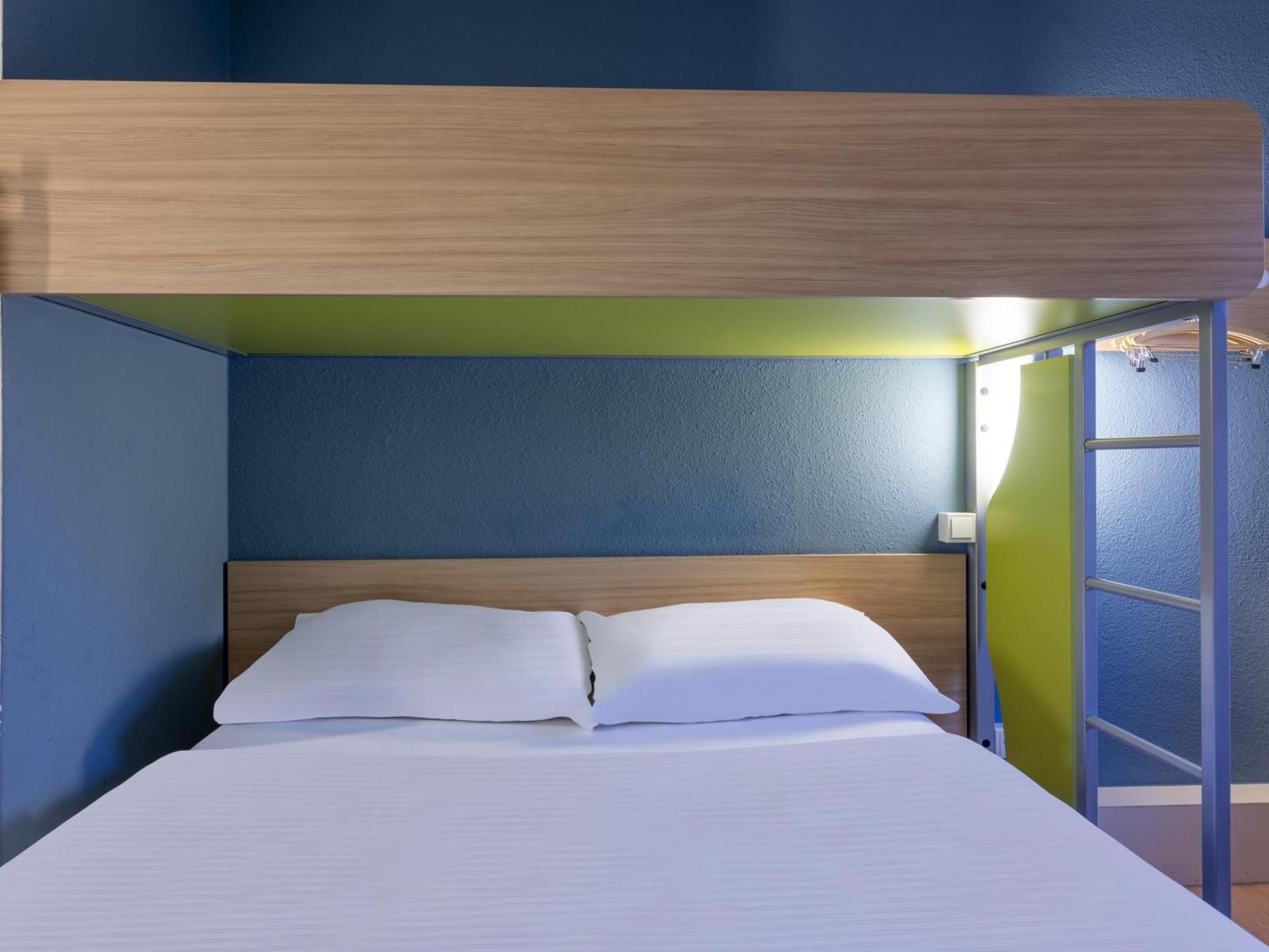 ibis budget Duesseldorf Hilden Buitenkant foto