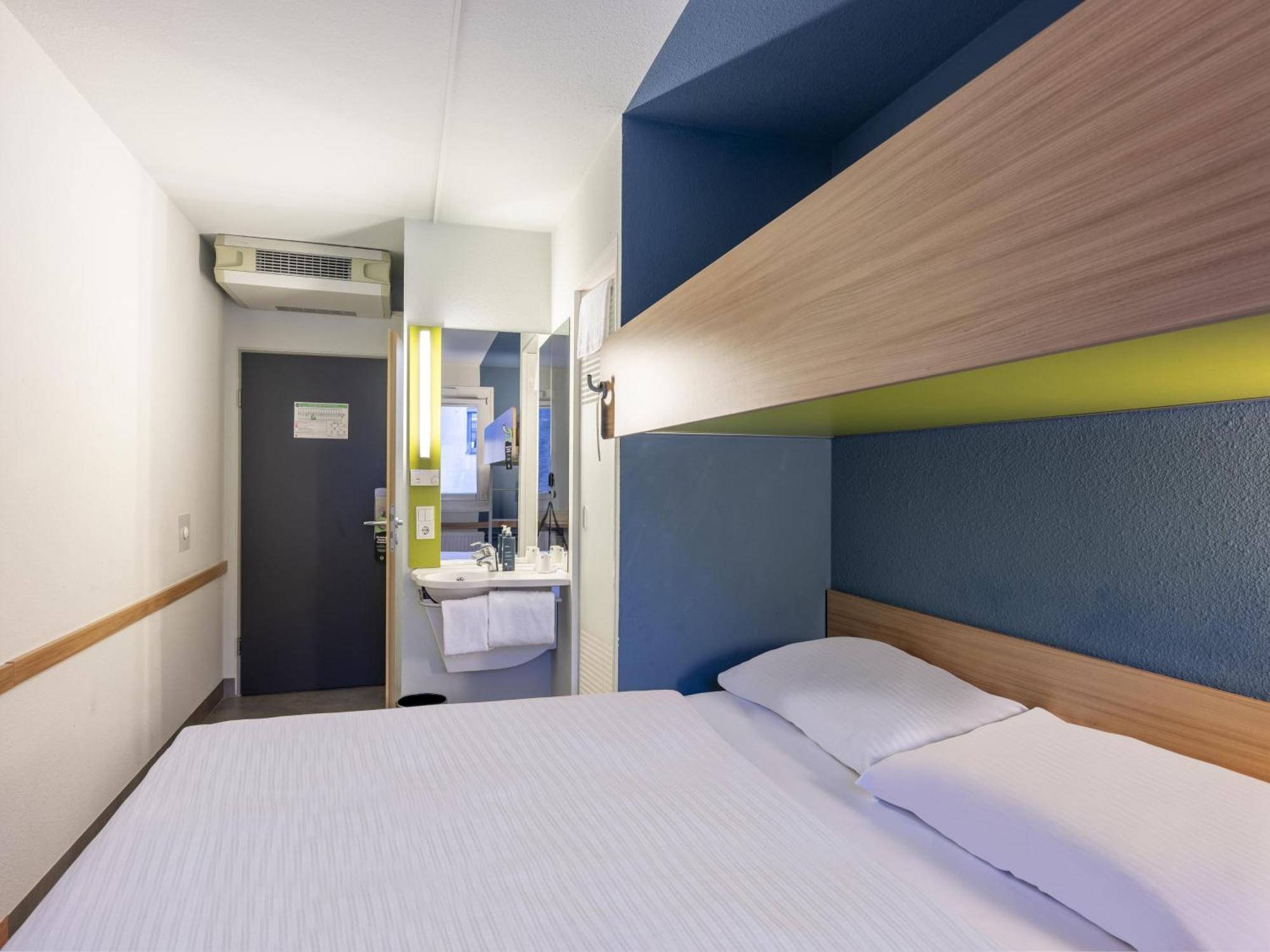 ibis budget Duesseldorf Hilden Buitenkant foto