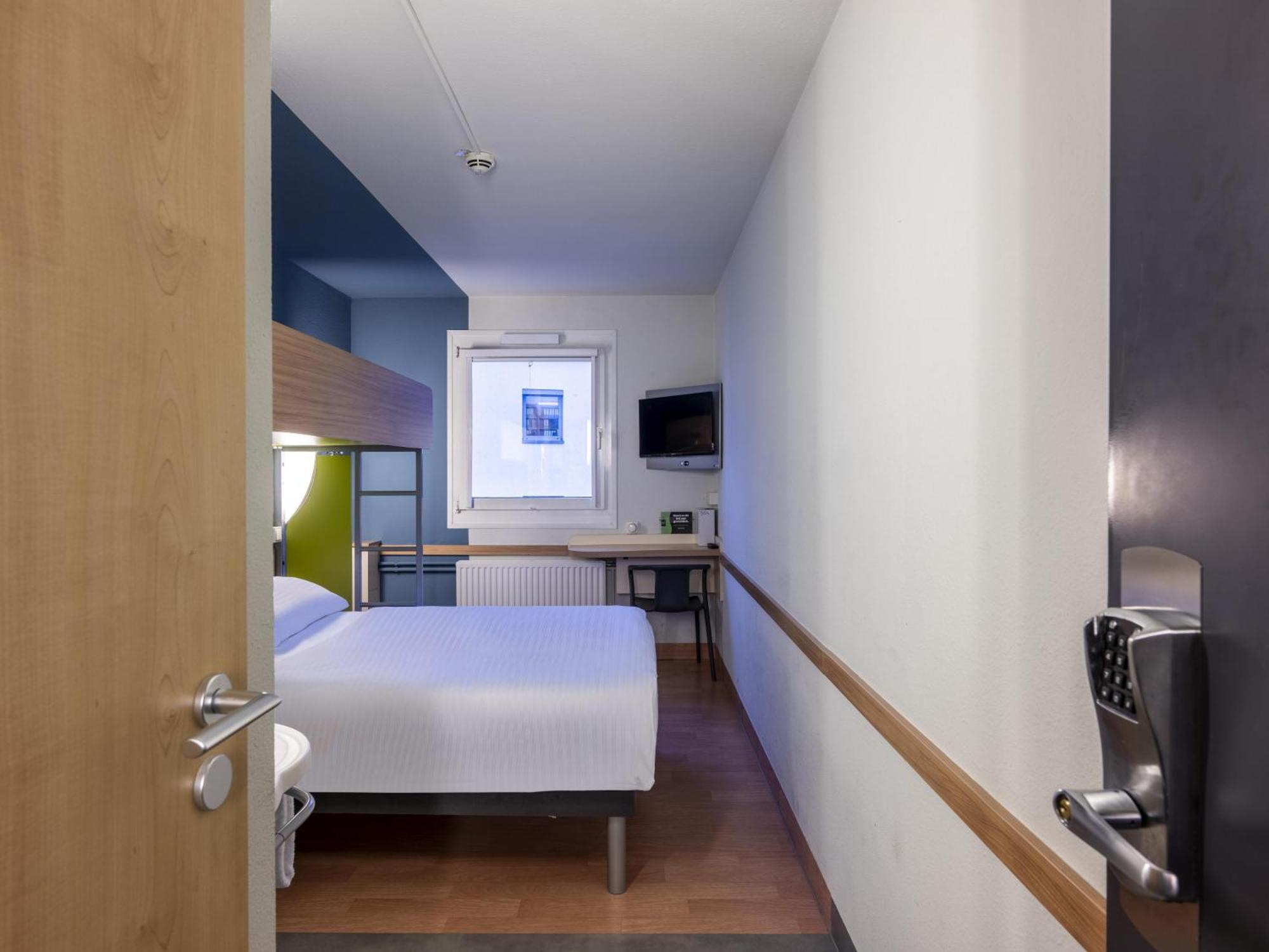 ibis budget Duesseldorf Hilden Buitenkant foto