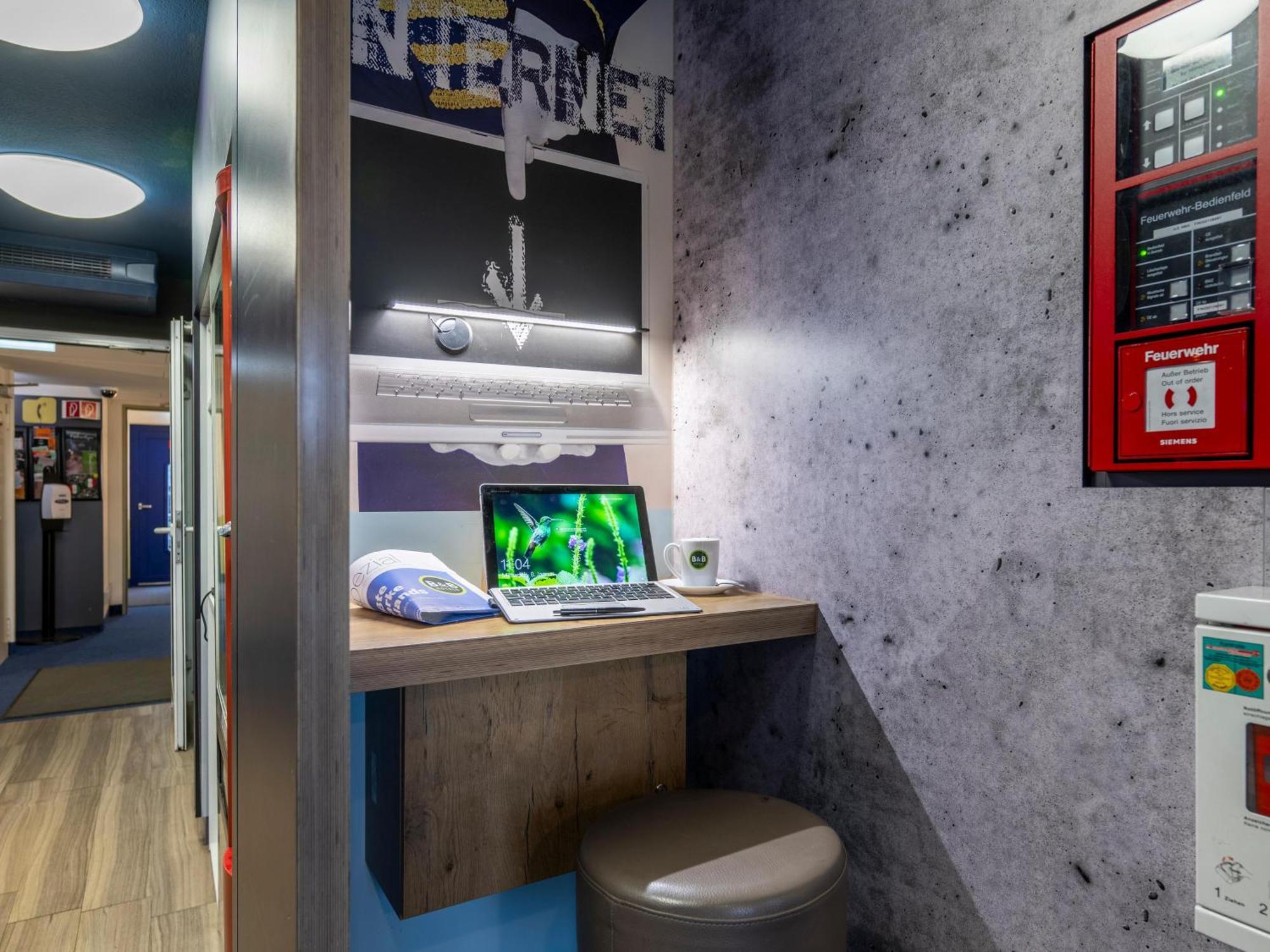 ibis budget Duesseldorf Hilden Buitenkant foto