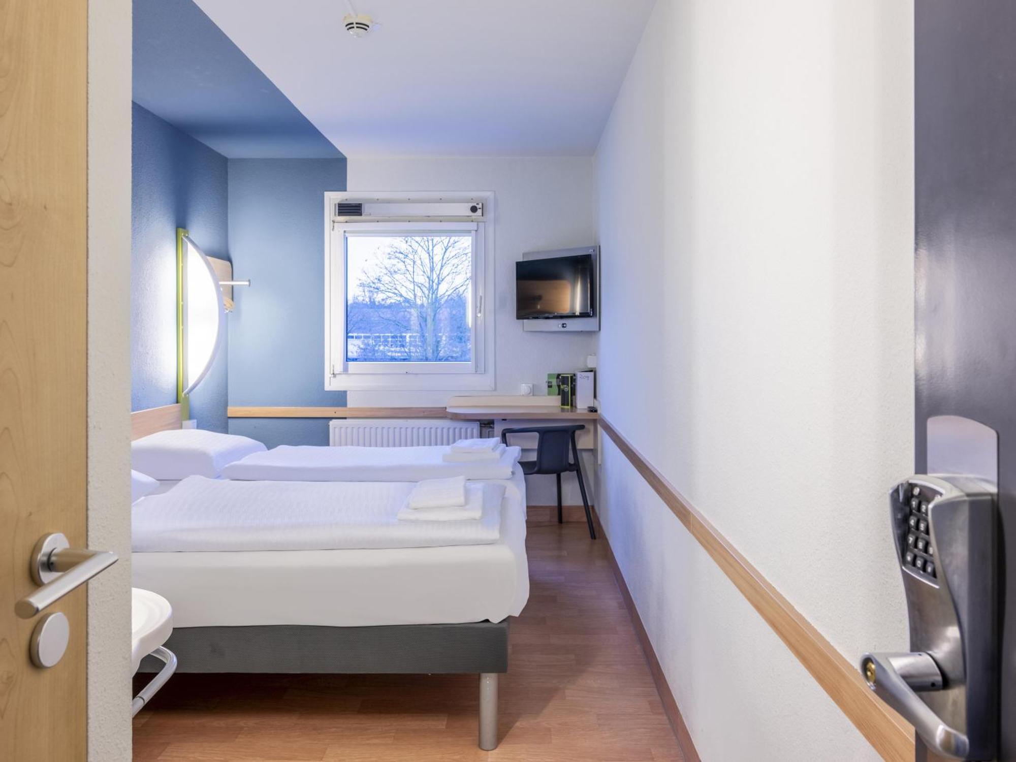 ibis budget Duesseldorf Hilden Buitenkant foto